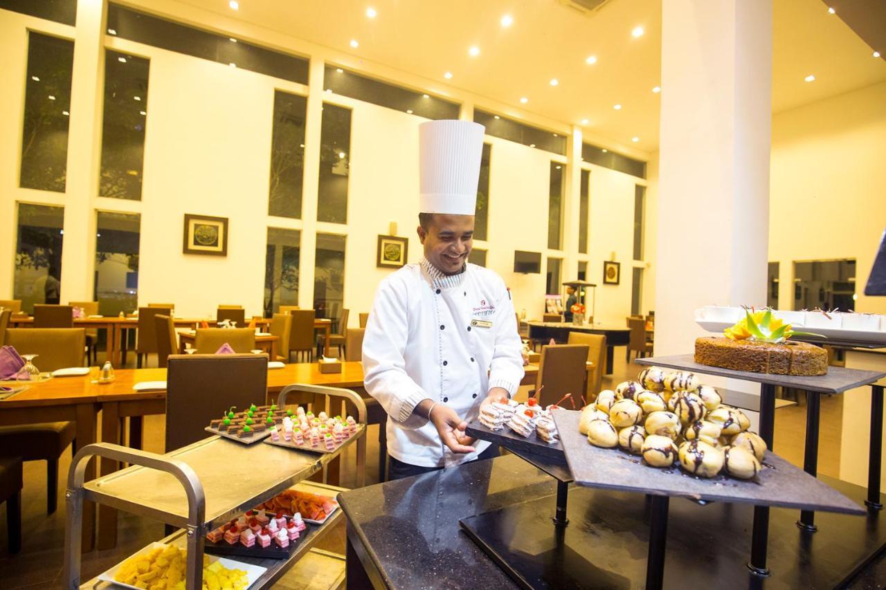 Grand Tamarind Lake Kataragama Ngoại thất bức ảnh