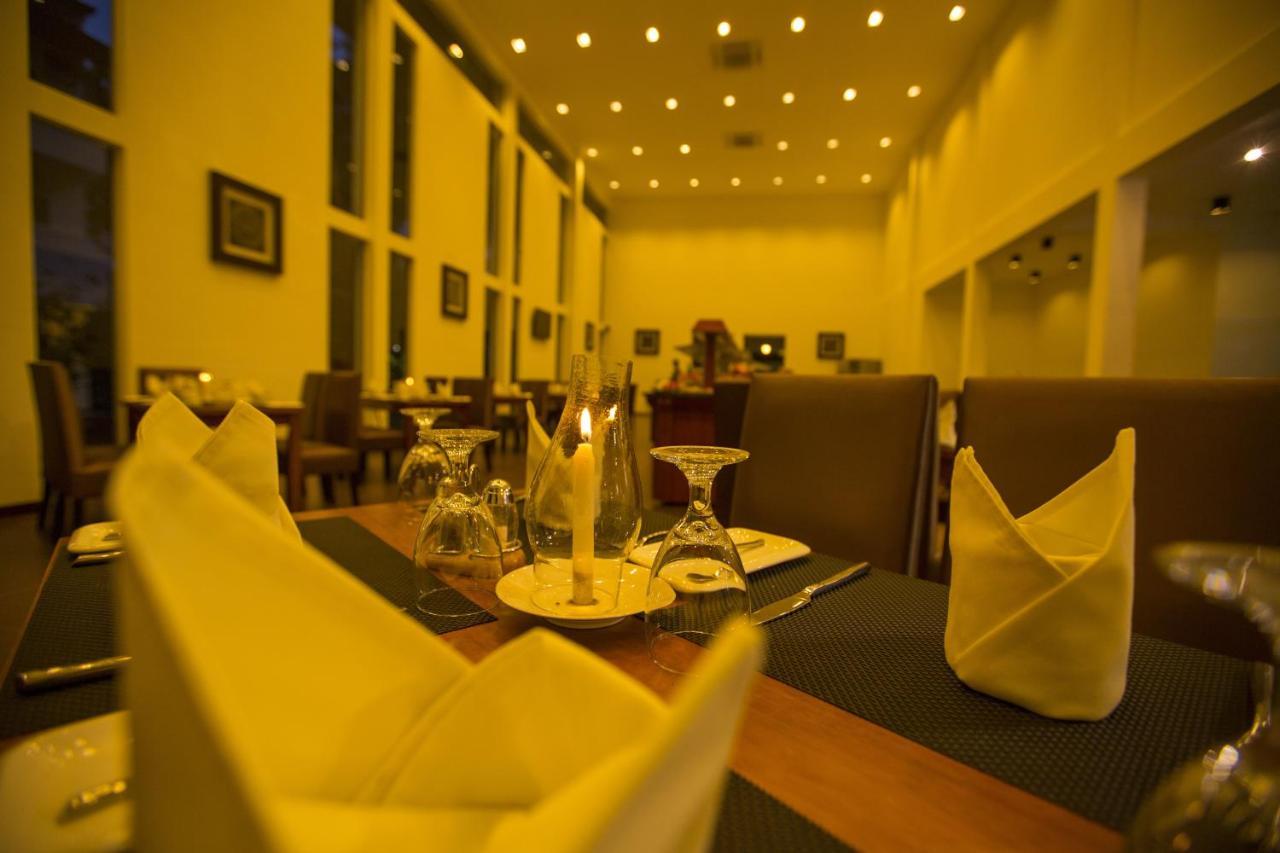 Grand Tamarind Lake Kataragama Ngoại thất bức ảnh