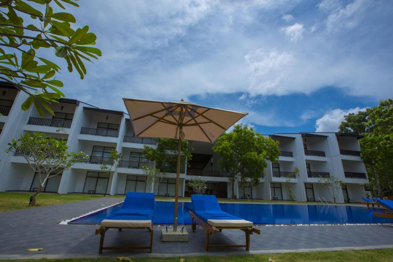 Grand Tamarind Lake Kataragama Ngoại thất bức ảnh