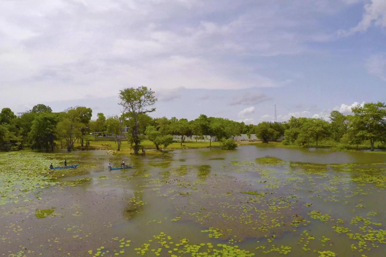 Grand Tamarind Lake Kataragama Ngoại thất bức ảnh