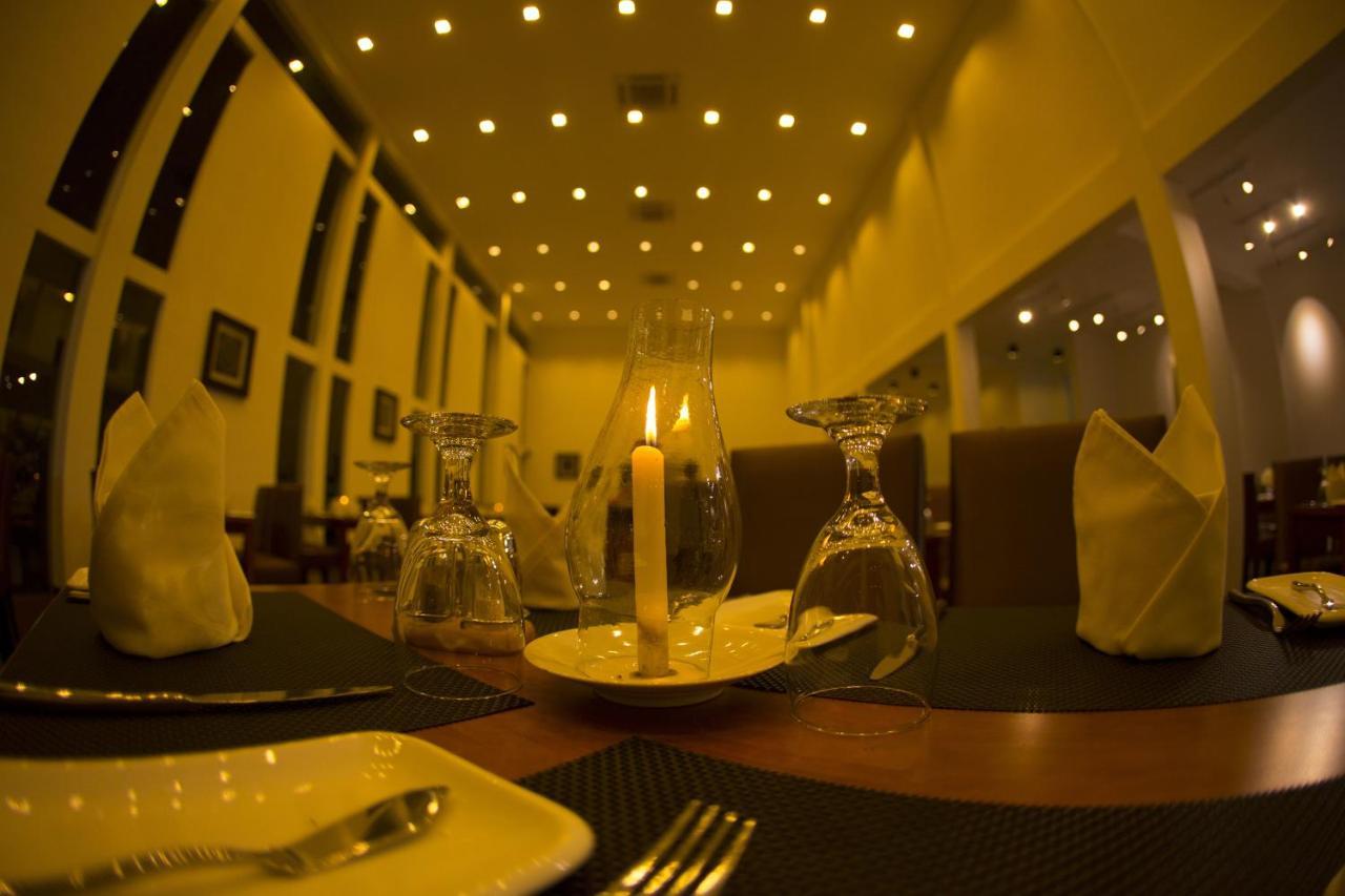 Grand Tamarind Lake Kataragama Ngoại thất bức ảnh