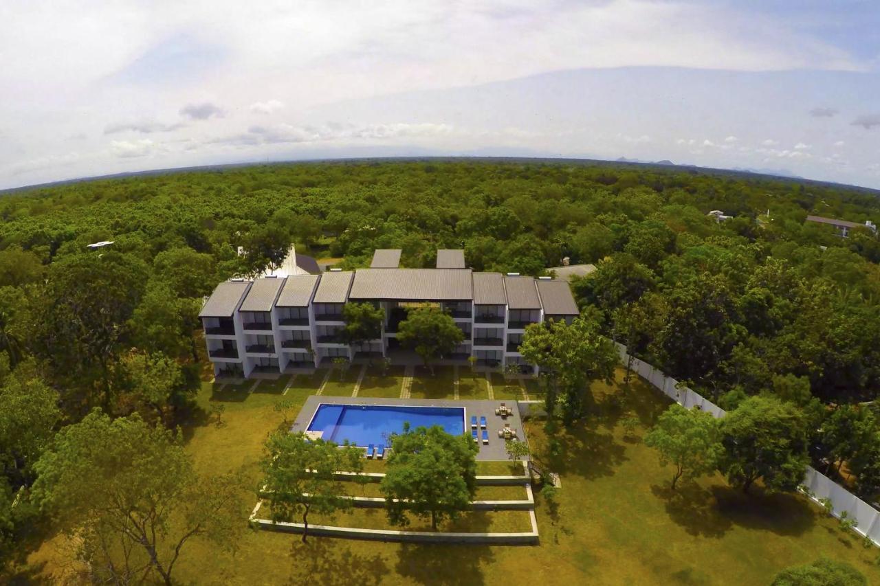 Grand Tamarind Lake Kataragama Ngoại thất bức ảnh