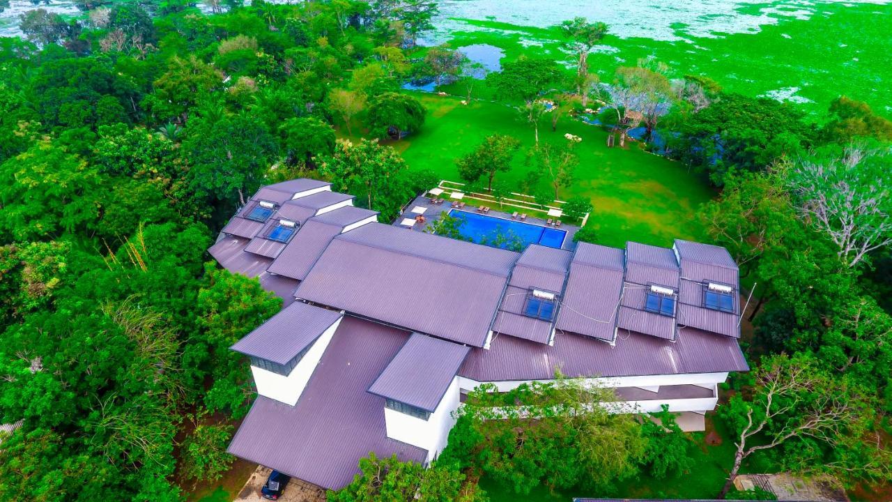 Grand Tamarind Lake Kataragama Ngoại thất bức ảnh