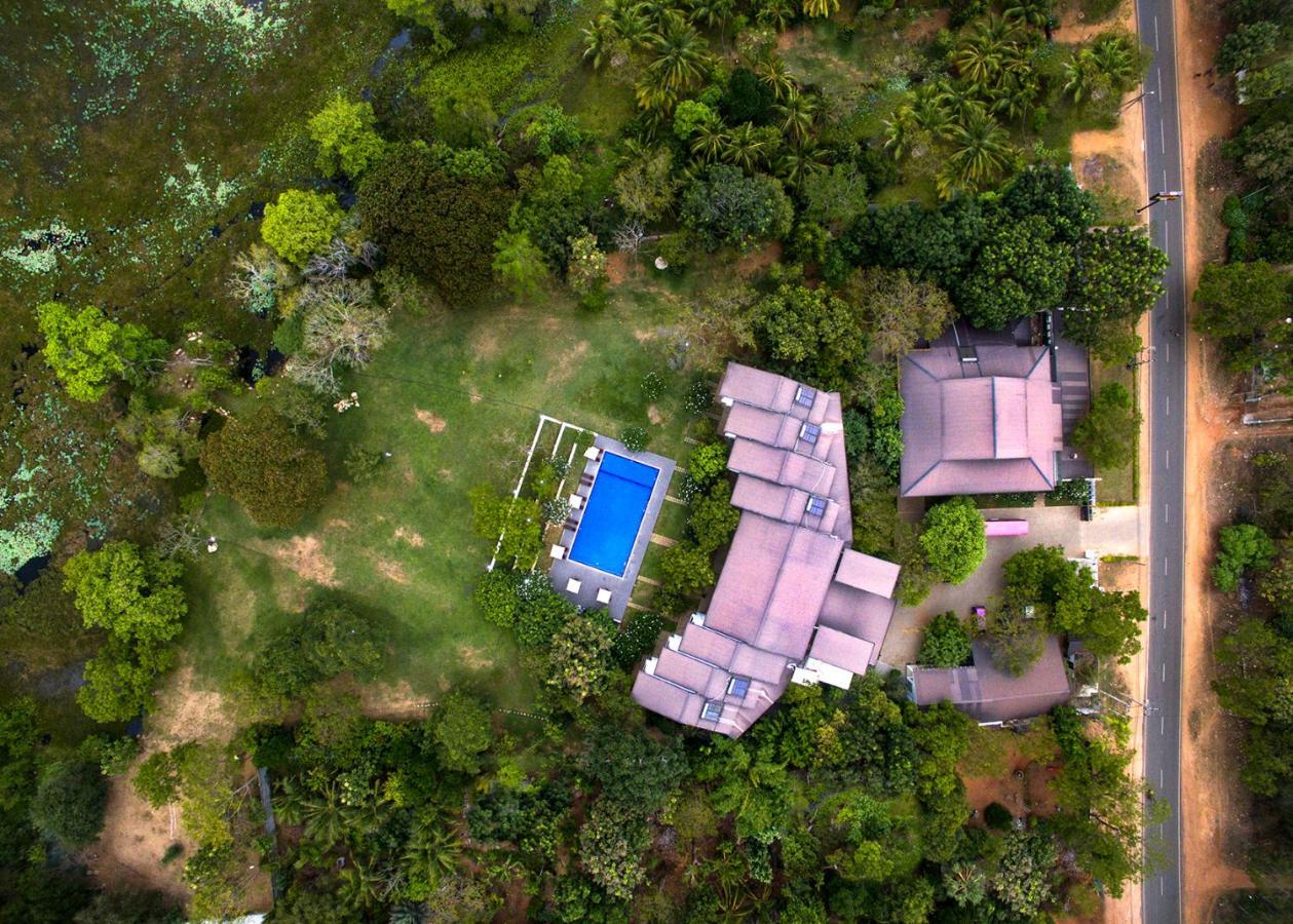 Grand Tamarind Lake Kataragama Ngoại thất bức ảnh