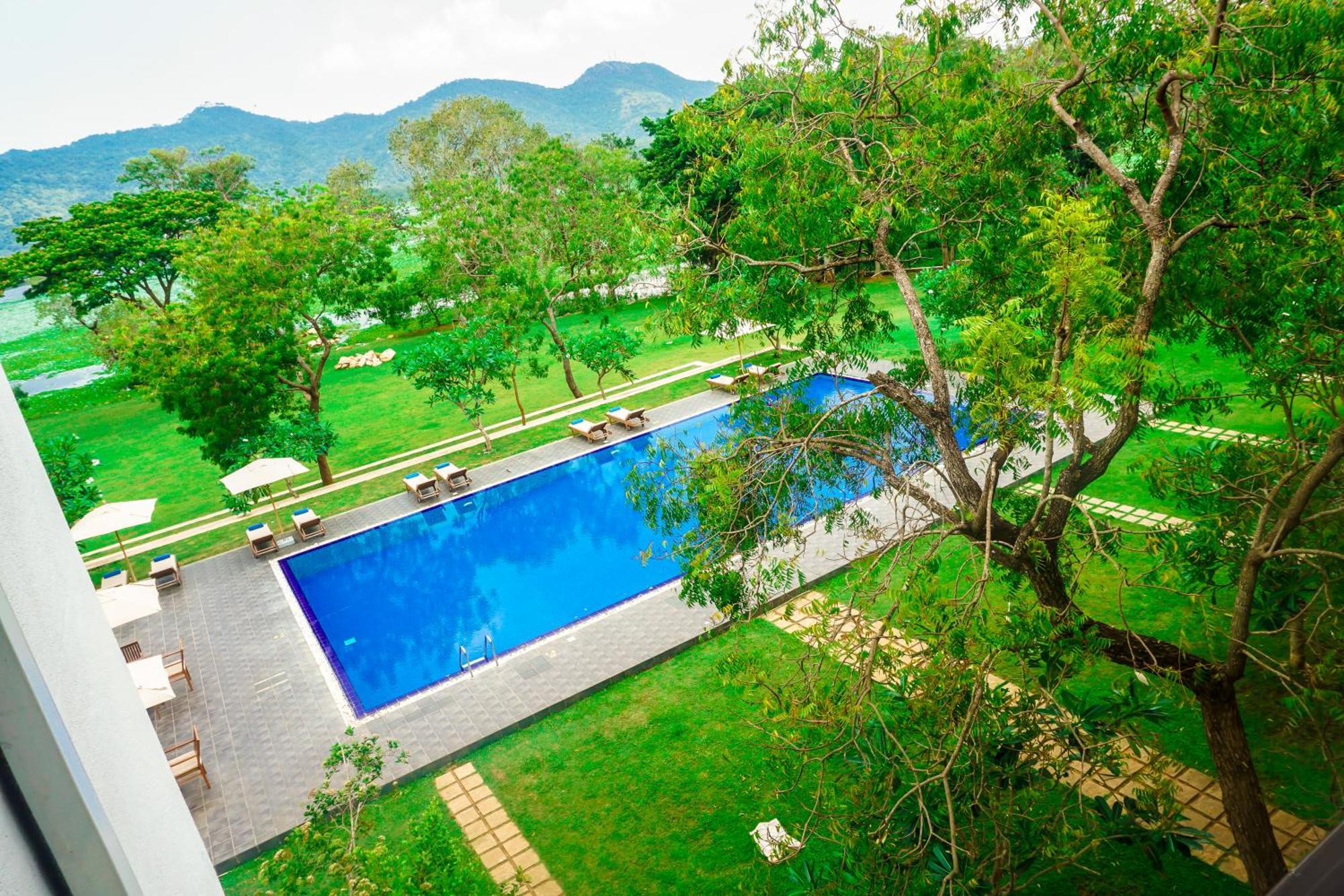 Grand Tamarind Lake Kataragama Ngoại thất bức ảnh